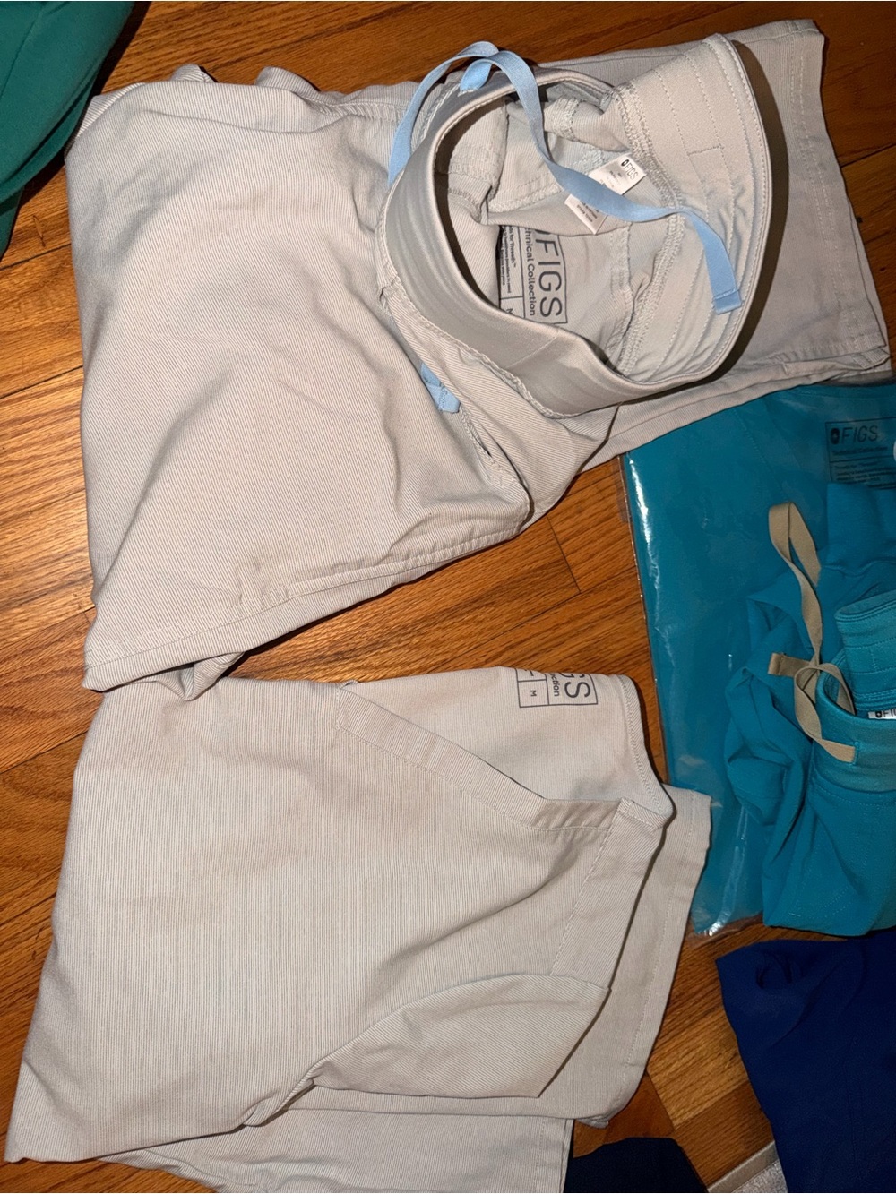 FIGS Straight Leg Scrub Pants in Light Gray and Top
